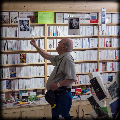 En photo avec Jean Giono - Au coin des mots passants - André Bucher